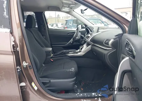 2018 Mitsubishi Eclipse Cross Le из США, поврежденный, VIN JA4AT4AA3JZ068987